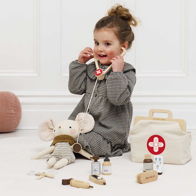 10 Piece Animal Vet Pretend Play Set