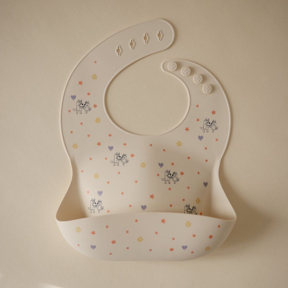 Bluey x Mushie Silicone Baby Bib