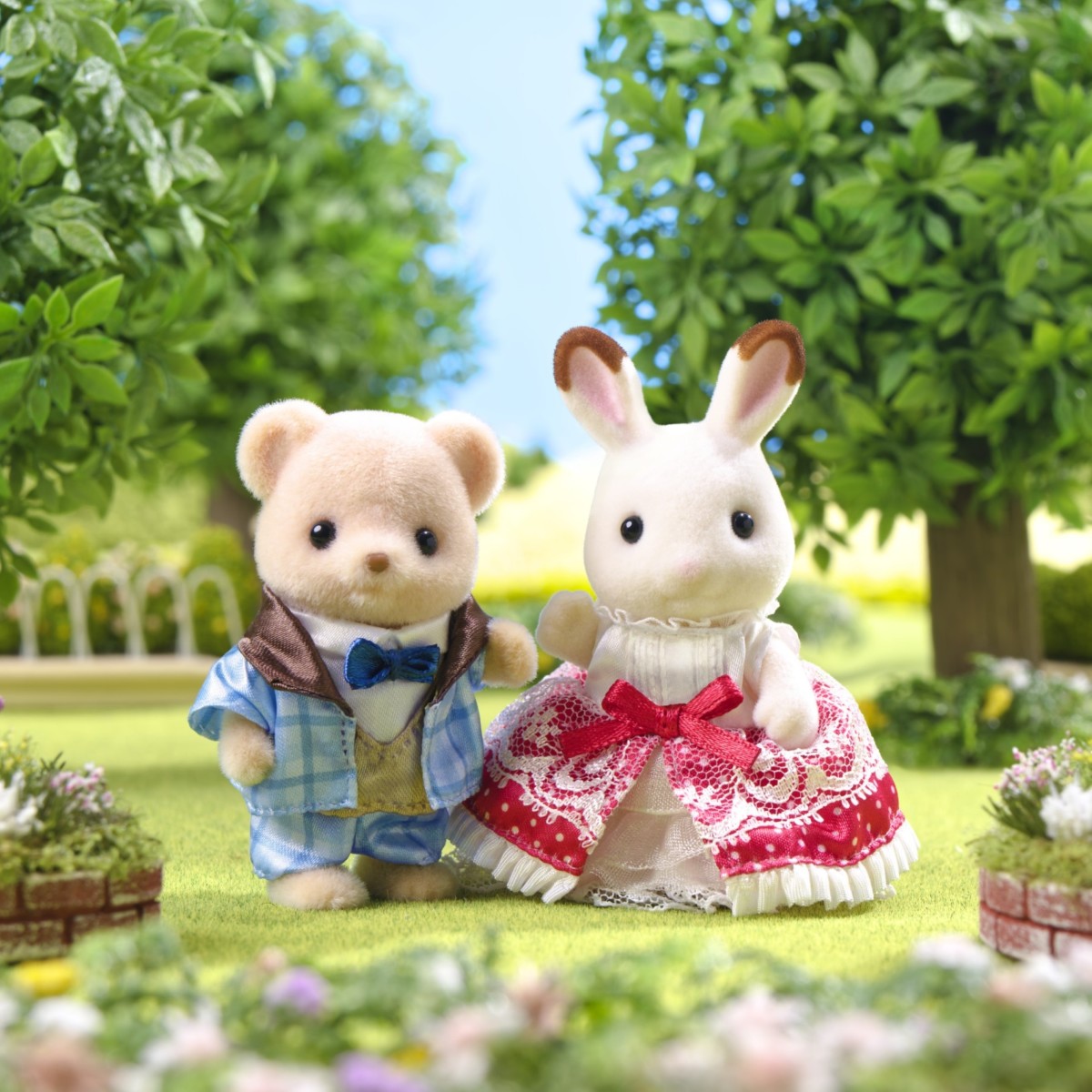 Calico Critters Anniversary Friends Set - Freya & Theo Collectible Doll Figures