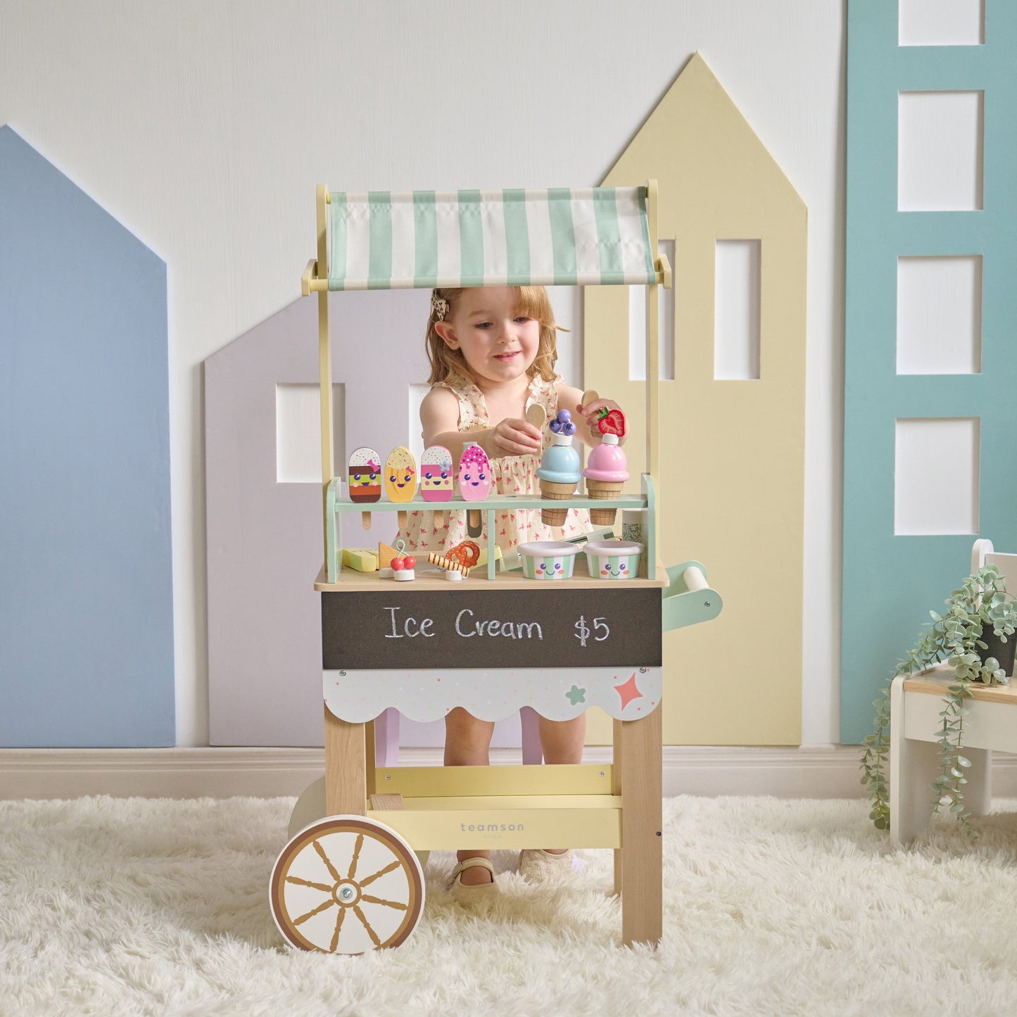 Jolly Pals Wood Ice Cream Stand with 33 Accessories and Chalkboard