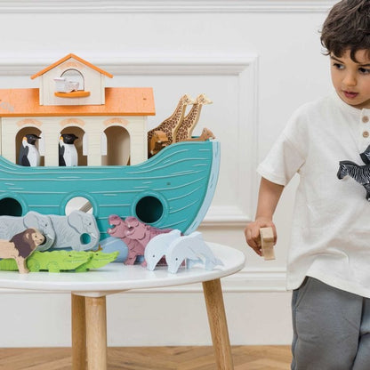 Noah’s Great Wooden Ark & Animals - 23 Pieces